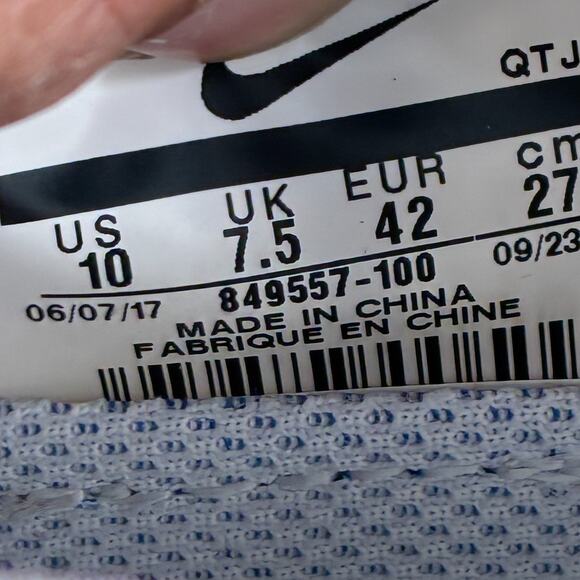 Nike Air VaporMax Flyknit Light Cream Running Shoes 849557-100 Women’s Size 10 - Picture 9 of 10